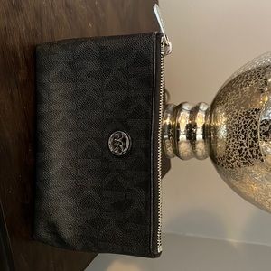 Makeup bag. Great condition.